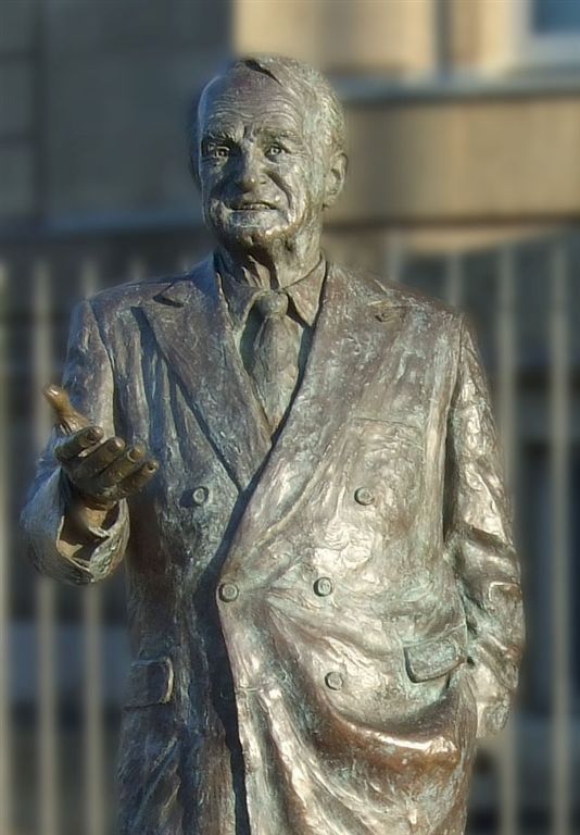 Rau- Statue (c) Philipp Sanke